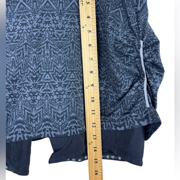 Athleta Tribal Skirt with Bike Shorts Outdoor Camping Size M Tennis Golf Hiking - Picture 9 of 9